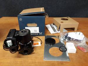 lot 1608 image: NEW Grundfos Pump Kit