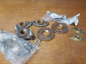 lot 1636 image: Large Lot of Brass Threaded Pipe Flanges - 2 NPT, 1-12 NPT, 1 NPT & 34 NPT