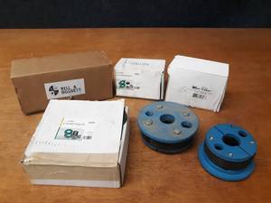 lot 1640 image: Lot of 2 NPT to 34 NPT Pipe Flange Kits