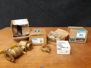 lot 1641 image: Lot of Brass Isolation Valves and More
