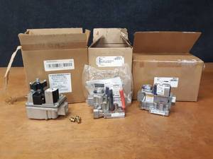 lot 1647 image: Lot of (3) Gas Valves - 12L5701, Honeywell 101532-01, Honeywell VR9205R2363