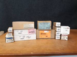 lot 1655 image: Large Lot of HVAC Ignitors