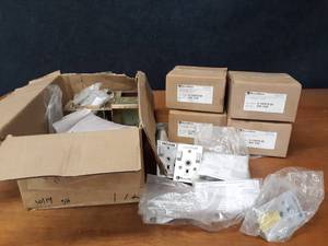 lot 1681 image: Lot of Beacon Medaes Medical Gas Ports and More