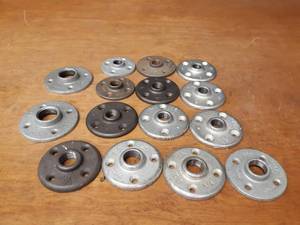 lot 1696 image: Lot of (15) 1, 34 & 12   NPT Floor  Ceiling Pipe Mounts