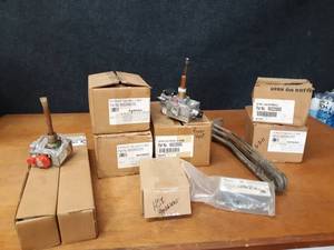 lot 1719 image: Large Lot of HVAC Parts