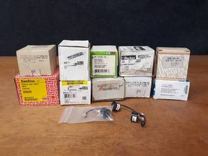 lot 1740 image: Lot of Thermostatic Expansion Valves and More - Parker, Danfoss, Lennox