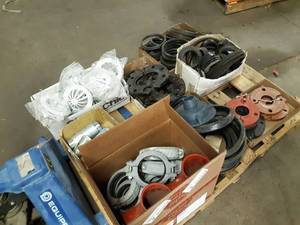 lot 1746 image: PALLET LOT - Victaulic  Gruvlok Pipe Fittings, Connectors,  Gaskets and More