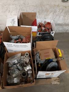 lot 1747 image: PALLET LOT - Victaulic  Gruvlok Pipe Fittings, Connectors,  Gaskets and More