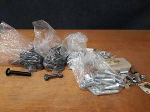 lot 1852 image: Lot of Bolts and Hardware - 34 x 3.5 Carriage Bolts and More