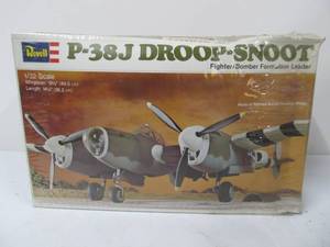 lot 19 image: Vintage Revell P-38J Droop Snoot