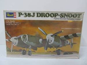 lot 20 image: Vintage Revell P-38J Droop Snoot