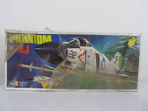 lot 24 image: Vintage Revell Phantom F-4J