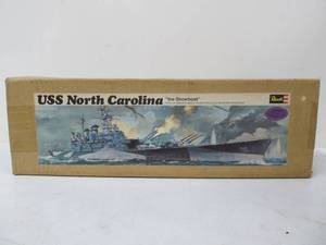 lot 27 image: Vintage Revell USS North Carolina The Showboat