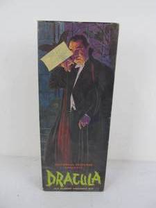 lot 28 image: Vintage Aurora DRACULA Scale Model
