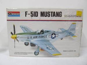 lot 32 image: Vintage Monogram F-51D Mustang