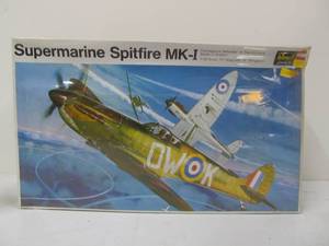 lot 35 image: Vintage Revell Supermarine Spitfire MK-I