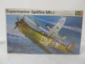 lot 37 image: Vintage Revell Supermarine Spitfire MK-I