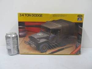 lot 40 image: Vintage Testors US Army 34 Ton Dodge