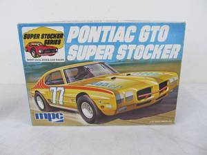 lot 55 image: Vintage MPC Pontiac GTO Super Stocker