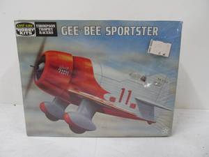 lot 90 image: Vintage Life-Like Thompson Trophy Racers Gee-Bee Sportster