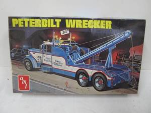 lot 105 image: Large Vintage AMT Peterbuilt Wrecker Truck