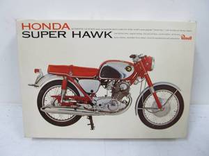 lot 109 image: Vintage Revell Honda Super Hawk Motorcycle