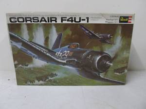 lot 141 image: Vintage Revell Corsair F4U-1