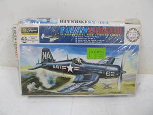 lot 169 image: Vintage Fujimi F4U-5N Corsair