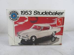 lot 207 image: Vintage AMT 1953 Studebaker