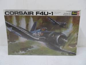 lot 224 image: Vintage Revell F4U-1 Corsair