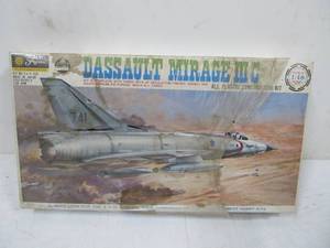 lot 226 image: Vintage Fujimi Dassault Mirage III C