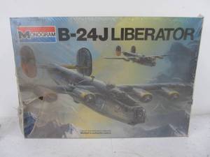 lot 253 image: Large Vintage Monogram B-24J Liberator