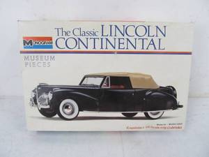 lot 256 image: Vintage Monogram Museum Pieces Lincoln Continental 1941 Cabriolet