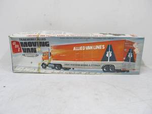 lot 269 image: Large Vintage AMT Great Northern TrailmobileAllied Van Lines Moving Truck
