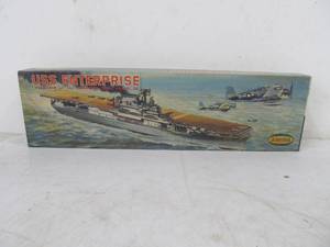 lot 271 image: Vintage Aurora USS Enterprise Aircraft Carrier