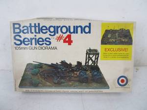 lot 285 image: Vintage Entex Battleground Series 105mm Gun Diorama