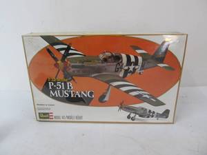 lot 63 image: Vintage Revell P-51 B Mustang