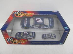 lot 34 image: Winners Circle 3-Car Nascar Set