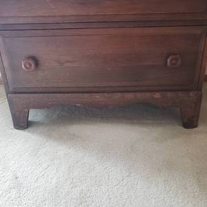 lot 51 image: Antique Turn of the Century Five Drawer Dresser by Davis Cabinet Company