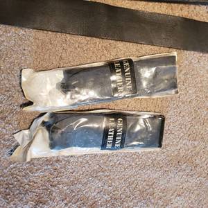 lot 43 image: Soft Leather Guitar Straps