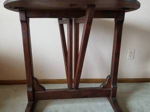 lot 103 image: Round Solid Pine Drop Leaf Side Table