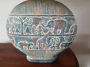 lot 66 image: African Animals on Parade Table Lamp