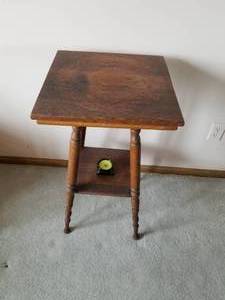 lot 73 image: Antique Victorian Plant Pedestal