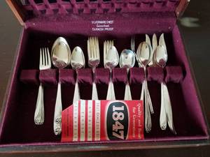 lot 141 image: Classic Silver Plate Flatware Service for 8 by Rogers Bros.