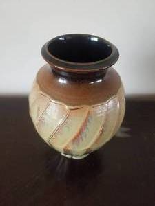lot 133 image: Lovely Hand Thrown Ceramic Vase
