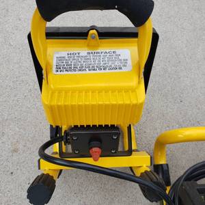 lot 173 image: Workforce Utility Lights Bundle