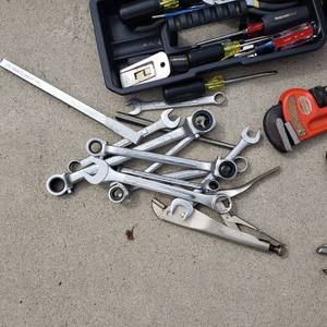 lot 183 image: Handymans Tool Bundle  Rigid, Stanley and Craftsman