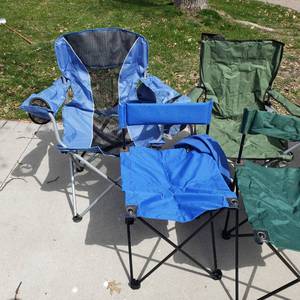 lot 185 image: Tailgate Ready Folding Chair Group