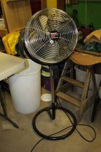 lot 61 image: Duracraft Commercial Grade High Velocity Fan DV-515 18   1 Phase