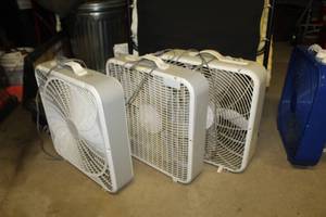 lot 66 image: Lot of (3) Box Fans 20